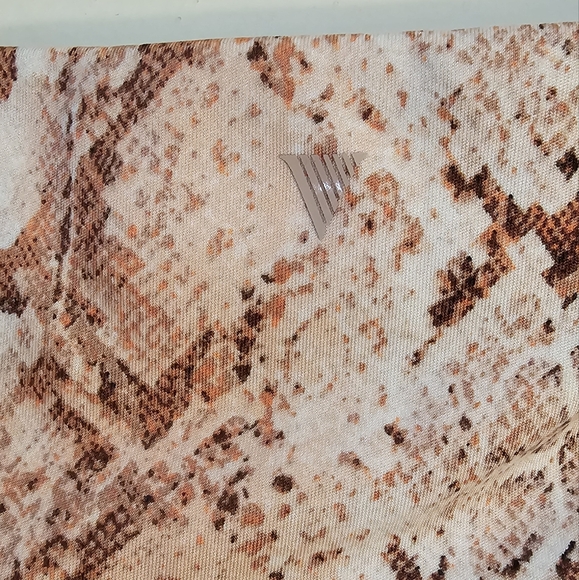 Victoria's Secret On Point Live Leggings - Picture 5 of 6